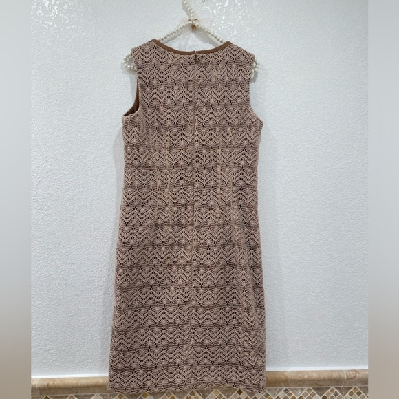 Anne Klein Tan Crocheted Sheath size 12 NWOT - Picture 2 of 5